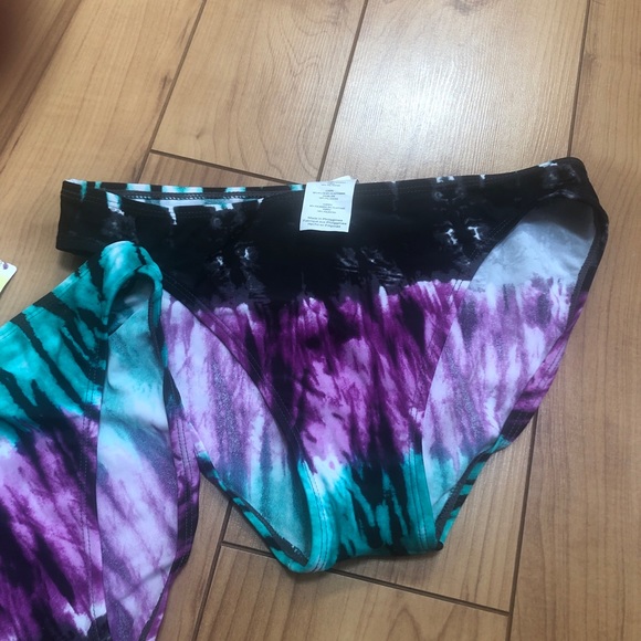 New with Tags Island Escape Womens Swimsuit Tiki Pant bottoms in size 8. - Picture 4 of 6